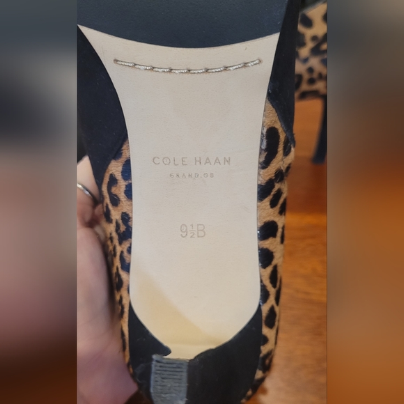 Animal print Cole Haan booties fur/suede. SEXY! NWOT. Size 9.5 - Picture 9 of 10